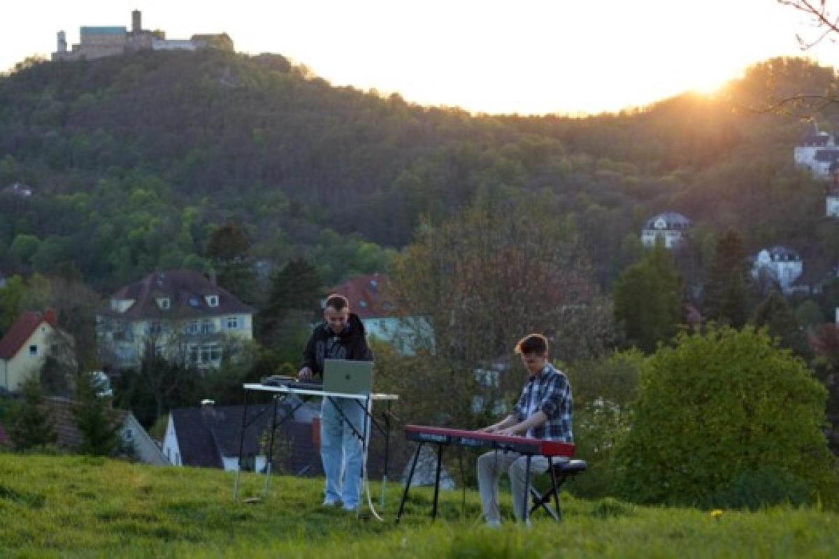 Bild zur Veranstaltung: Summer Frequenzies: Elotone - Piano und Beats 